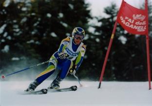 Após conquistar mais uma medalha de prata na prova de Slalom Especial realizada em Veysonnaz na Suíça no último sábado (28), a esquiadora paulista Luci Arnhold conquistou um resultado ainda melhor no domingo, dia 29 de Janeiro / Foto: Divulgação